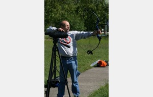 Le bras posé sur la lunette